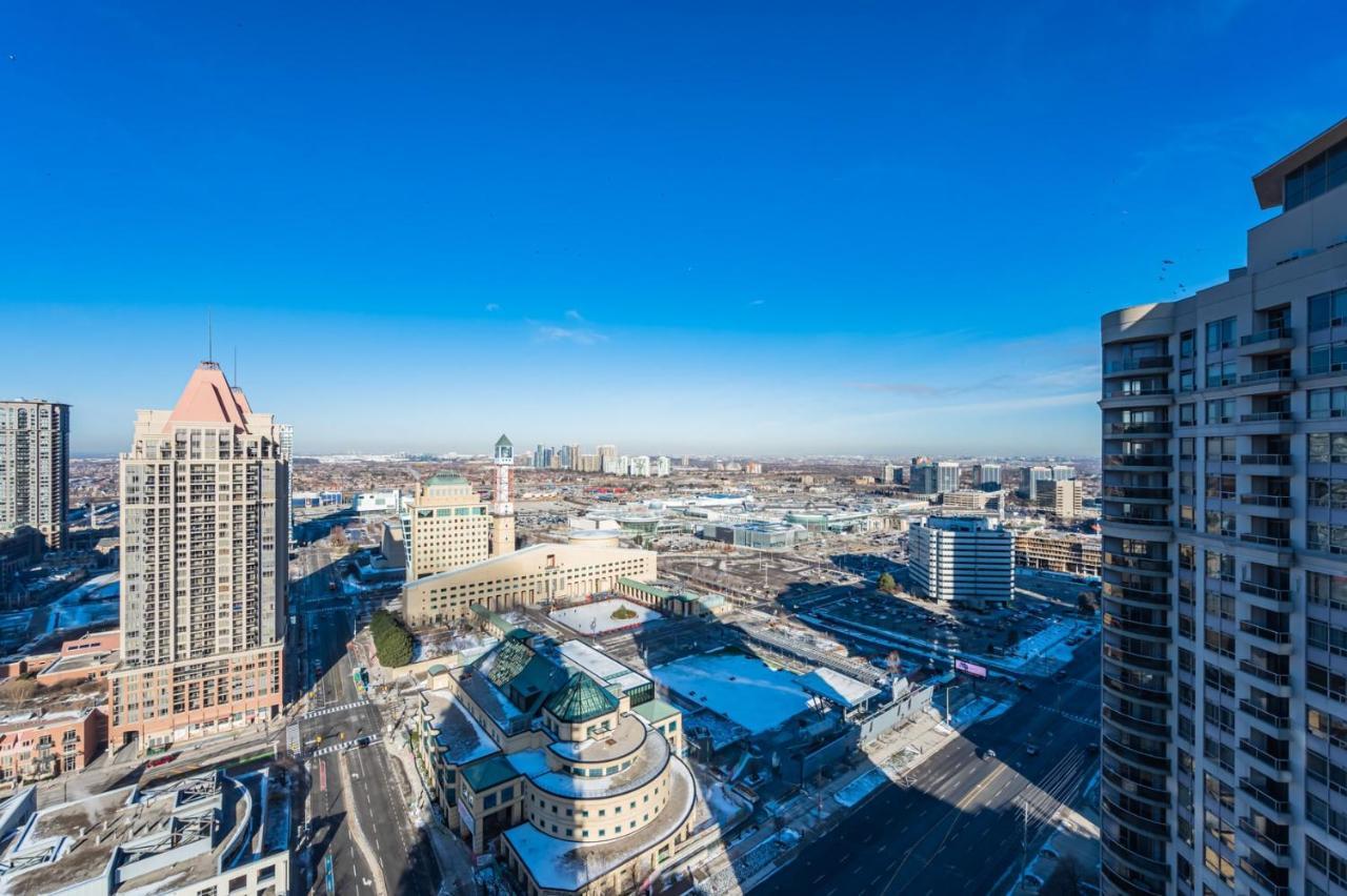 Luxury Apartments In Мисисага Екстериор снимка